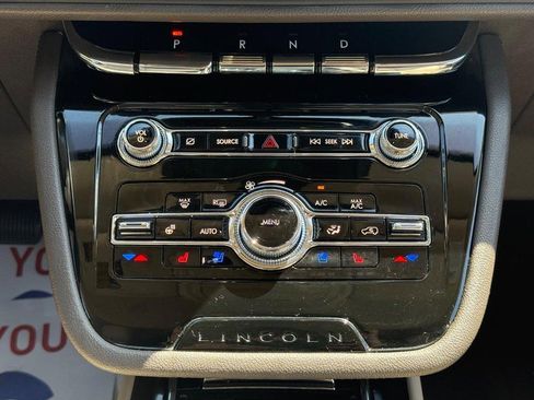 Certified 2022 Lincoln Corsair FWD w/ Equipment Group 101A image 17