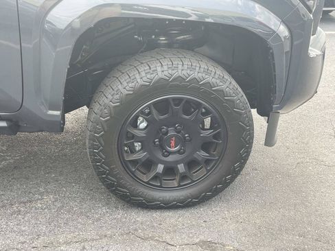Used 2026 Toyota Tacoma SR5 AWD/4WD image 10