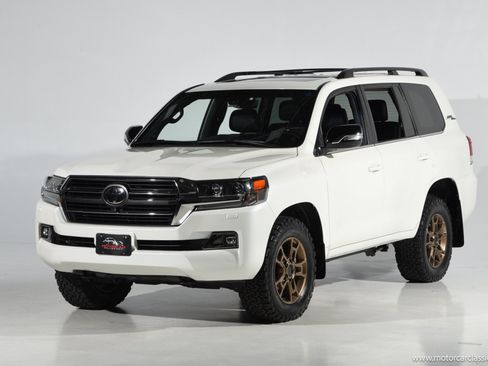 Used 2021 Toyota Land Cruiser Heritage Edition AWD/4WD image 3