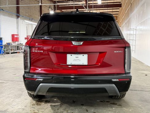 New 2026 Cadillac Vistiq Premium Luxury AWD/4WD image 9