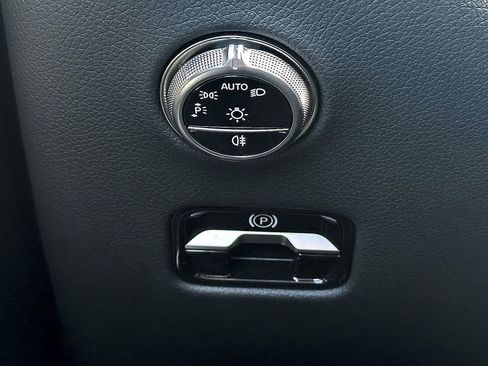 Certified 2025 Mercedes-Benz GLC 300 4MATIC image 26