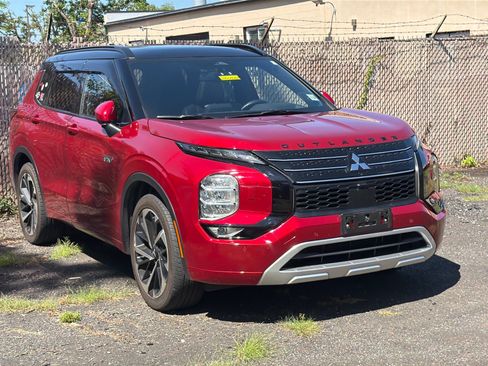 Used 2023 Mitsubishi Outlander SEL AWD/4WD image 1