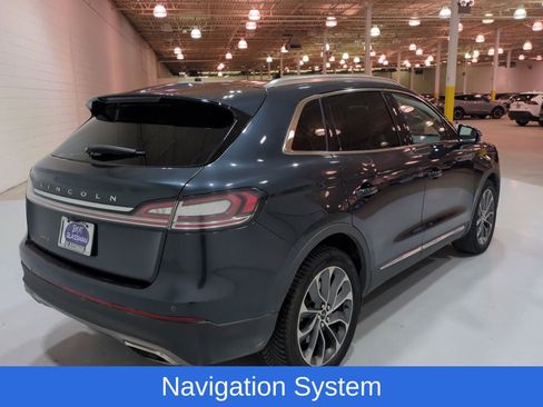 Used 2022 Lincoln Nautilus Reserve w/ Luxury Package AWD/4WD image 3