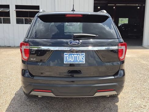 Used 2019 Ford Explorer XLT w/ Equipment Group 202A FWD image 38