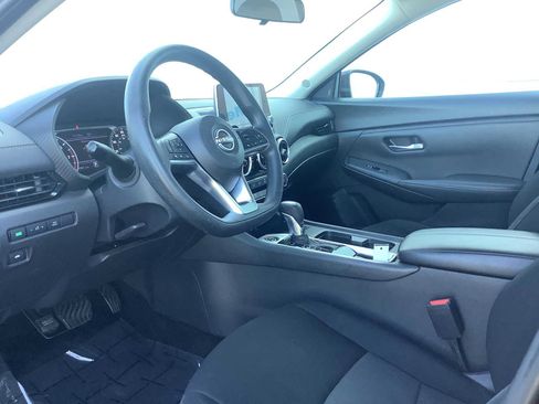 Used 2024 Nissan Sentra SV FWD image 3