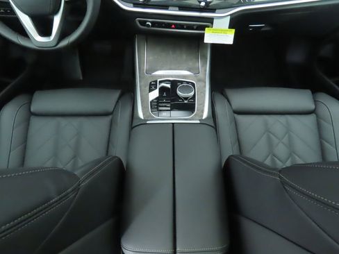 Certified 2026 BMW X5 sDrive40i w/ Premium Package image 17