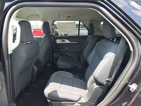 New 2026 Ford Explorer Active AWD/4WD image 15
