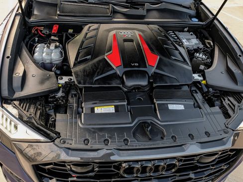 Used 2022 Audi RS Q8 image 63