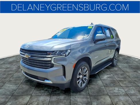 Used 2022 Chevrolet Tahoe LT w/ Luxury Package AWD/4WD image 7