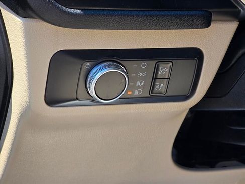 Used 2021 Ford Escape SE FWD image 8