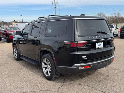 Used 2022 Jeep Wagoneer Series II w/ Rear Seat Video Group 1 image 3