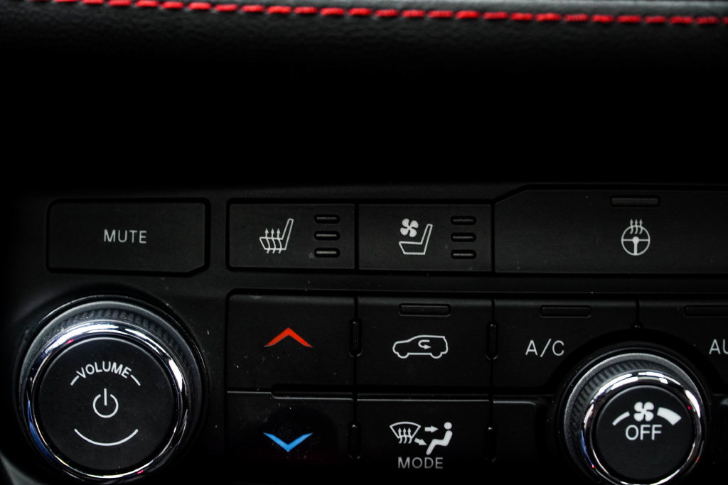 Used 2025 Dodge Durango R/T AWD/4WD image 28
