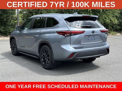 Used 2023 Toyota Highlander XLE FWD image 4