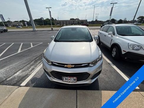 Used 2020 Chevrolet Trax LS w/ Tint and Cruise Package FWD image 2