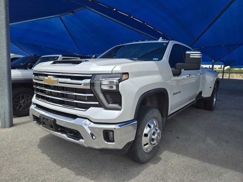 Used 2024 Chevrolet Silverado 3500 LTZ w/ LTZ Convenience Package AWD/4WD image 1