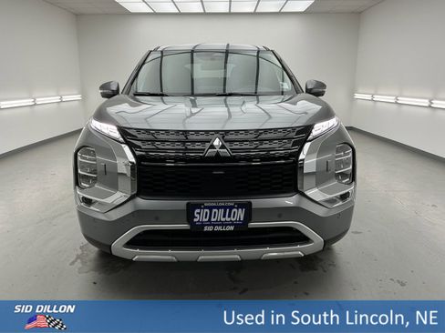 Used 2023 Mitsubishi Outlander SE image 14