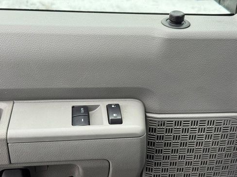 Used 2014 Ford E-350 and Econoline 350 XLT image 26