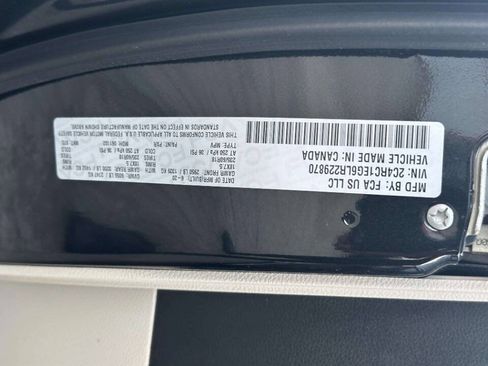 Used 2020 Chrysler Pacifica Touring-L Plus w/ Tire & Wheel Group FWD image 26