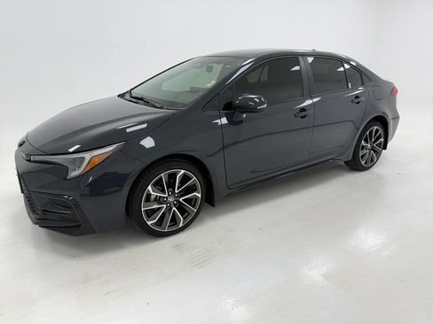 Used 2025 Toyota Corolla SE FWD image 5