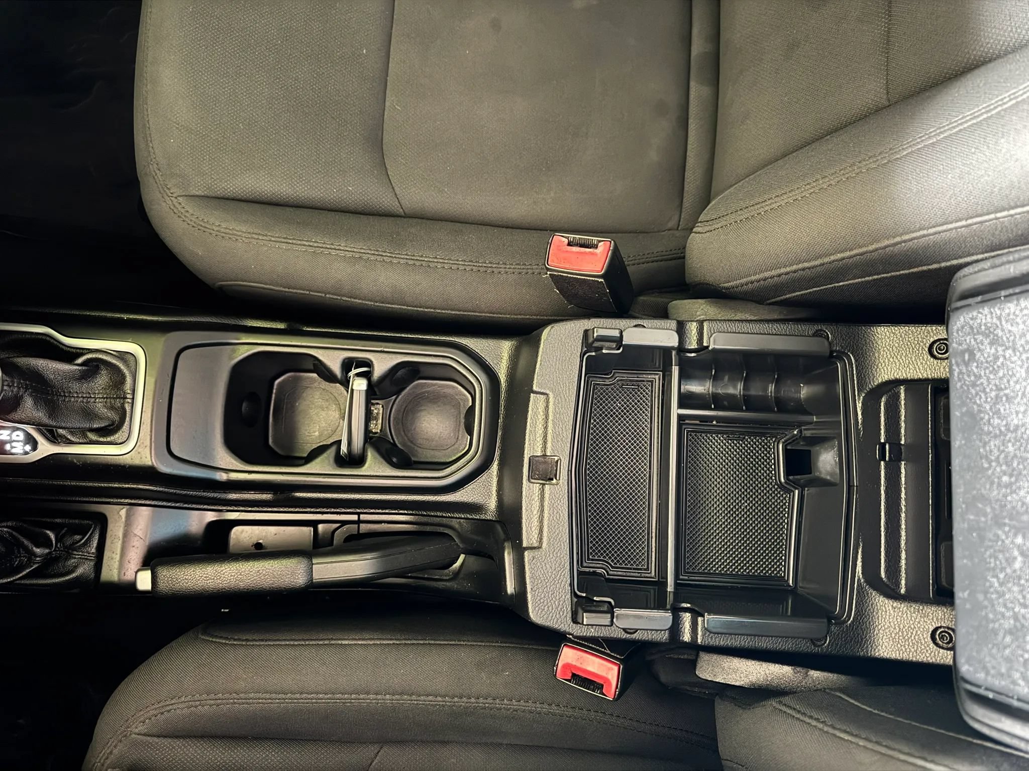 Used 2018 Jeep Wrangler Unlimited Sport S AWD/4WD image 17