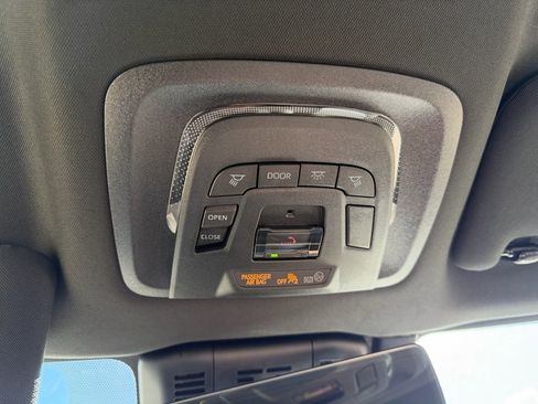 Certified 2025 Toyota Crown Signia image 21