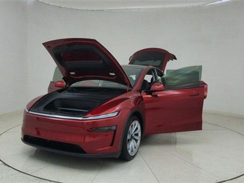 Used 2026 Tesla Model Y Long Range image 68