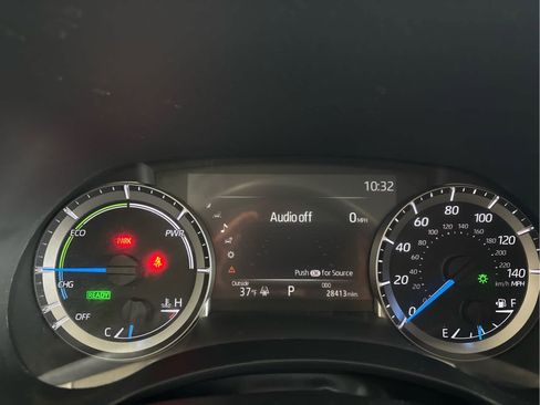 Used 2023 Toyota Highlander XLE image 5