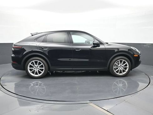 Used 2023 Porsche Cayenne Coupe w/ Premium Package AWD/4WD image 24