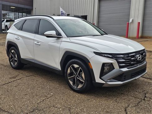 Certified 2025 Hyundai Tucson SEL image 1