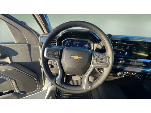Certified 2025 Chevrolet Silverado 2500 LT w/ Convenience Package image 21