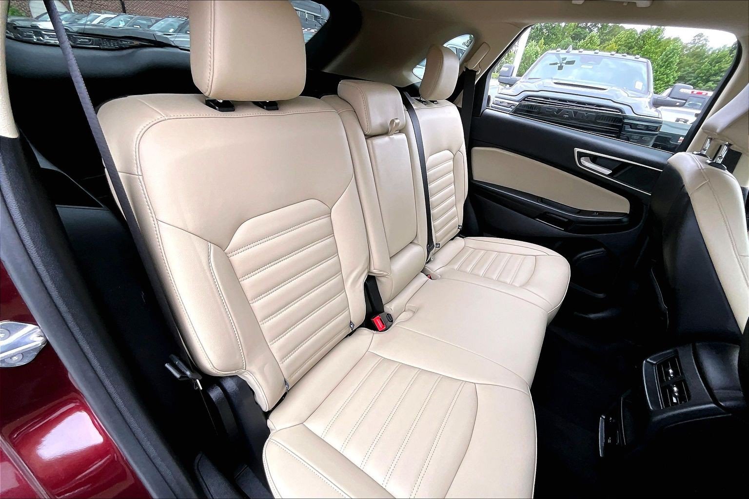 Used 2024 Ford Edge SEL w/ Convenience Package AWD/4WD image 22