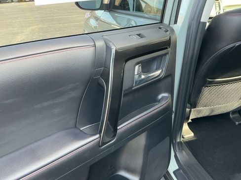 Used 2022 Toyota 4Runner TRD Off-Road Premium image 21