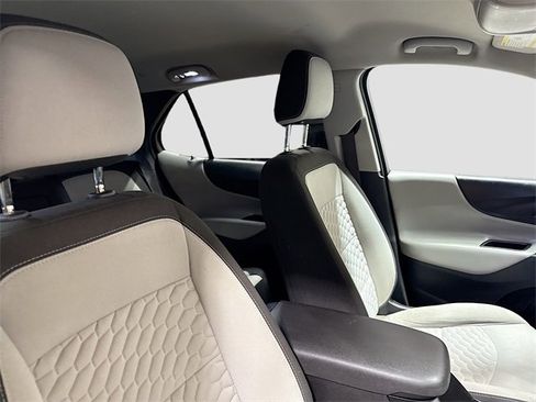 Used 2019 Chevrolet Equinox LS w/ LS Convenience Package image 29