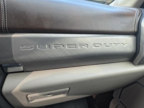 Used 2019 Ford F250 Limited image 23