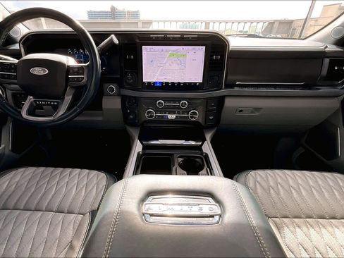 Used 2024 Ford F450 Limited image 30