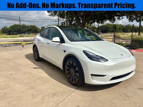 Used 2024 Tesla Model Y Performance AWD/4WD image 1
