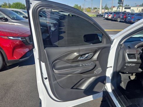 Used 2018 GMC Terrain SLT AWD/4WD image 11