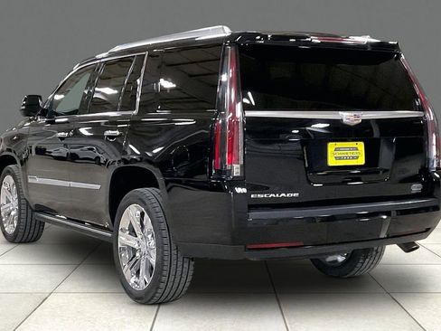 Used 2016 Cadillac Escalade Premium AWD/4WD image 11