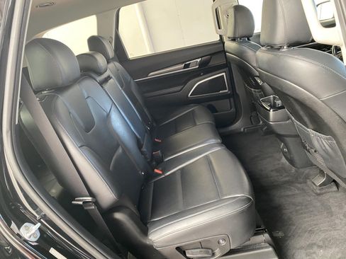 Used 2020 Kia Telluride S w/ S 8 Passenger Seating Package FWD image 12
