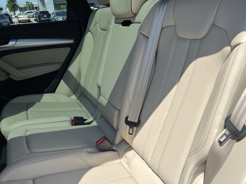 Used 2024 Audi Q5 2.0T Premium Plus w/ Premium Plus Package AWD/4WD image 34