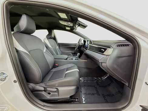 Used 2025 Toyota Camry XSE image 27