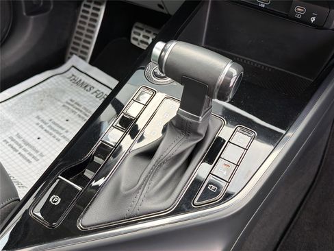 Used 2023 Kia Niro EX Touring image 23