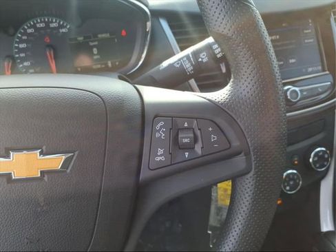 Used 2022 Chevrolet Trax LS w/ Tint and Cruise Package image 14