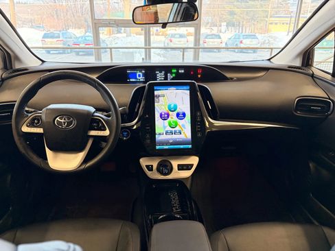 Used 2017 Toyota Prius Prime Premium image 23