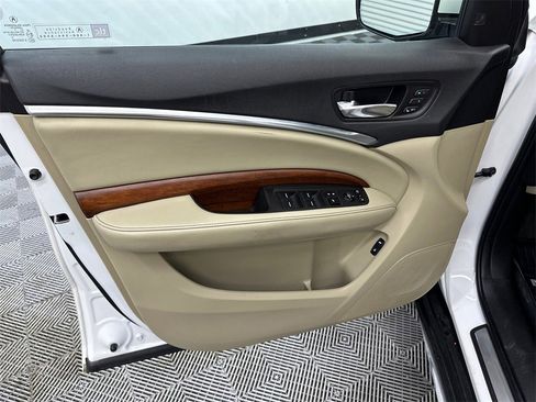 Used 2018 Acura MDX FWD w/ Advance & Entertainment image 11