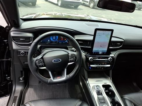 Used 2024 Ford Explorer ST w/ Equipment Group 401A AWD/4WD image 8