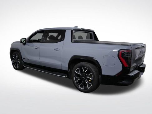 Used 2024 GMC Sierra EV Denali AWD/4WD image 6