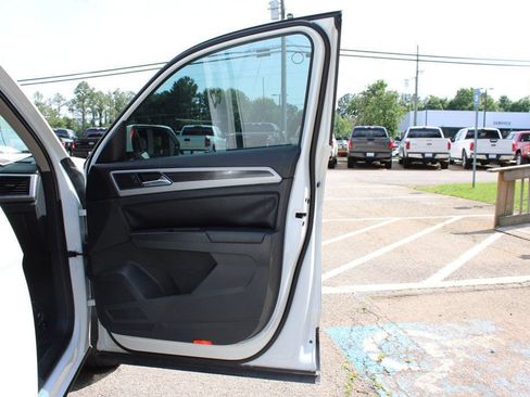 Used 2018 Volkswagen Atlas SE FWD image 28