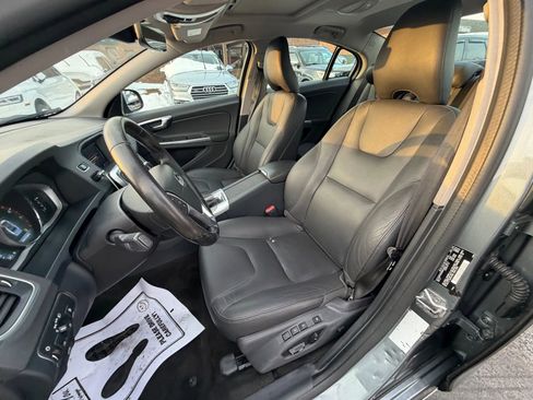 Used 2016 Volvo S60 T5 Premier image 11