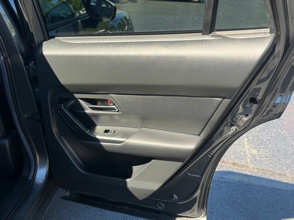 Used 2025 MAZDA CX-50 AWD 2.5 S w/ Cargo Package image 18